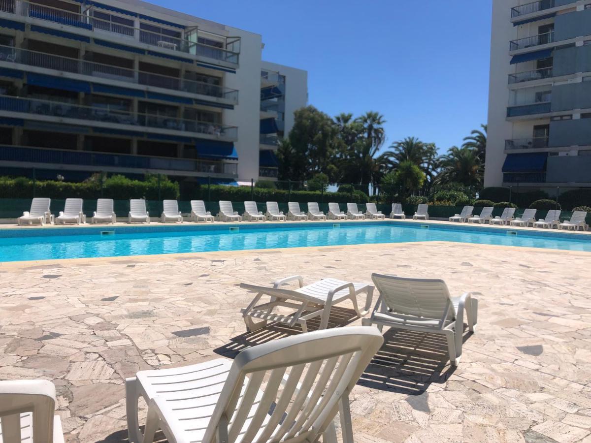 Front De Mer,Plage, Piscine, Parking Cagnes-sur-Mer Ngoại thất bức ảnh