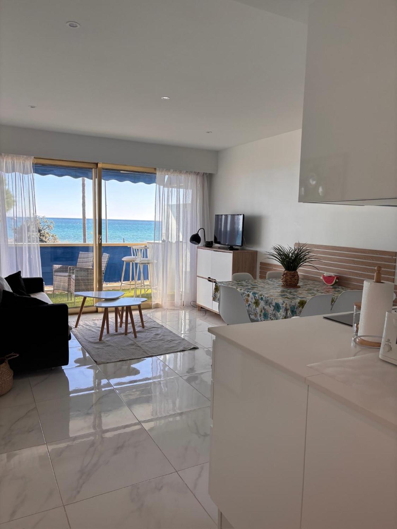 Front De Mer,Plage, Piscine, Parking Cagnes-sur-Mer Ngoại thất bức ảnh