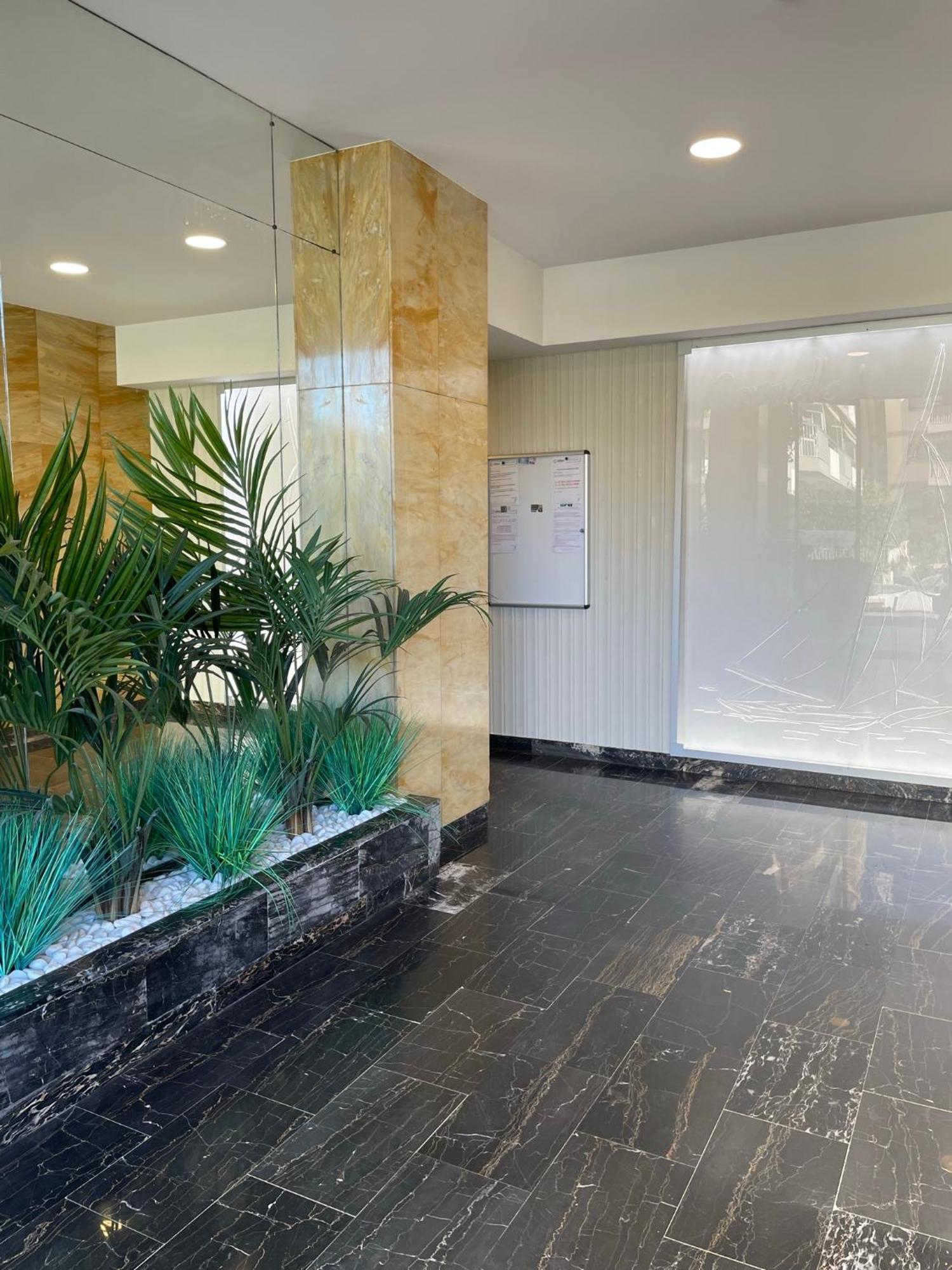 Front De Mer,Plage, Piscine, Parking Cagnes-sur-Mer Ngoại thất bức ảnh